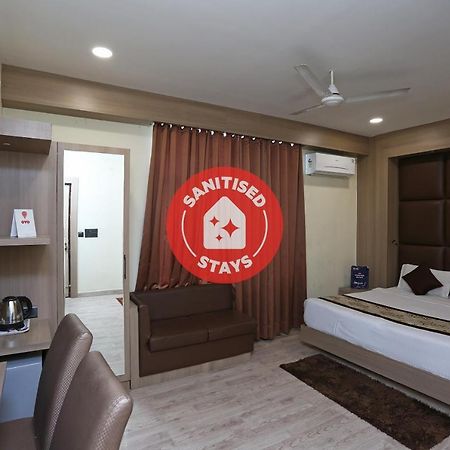 Capital O 5663 Gs Inn Chinhat Exterior foto