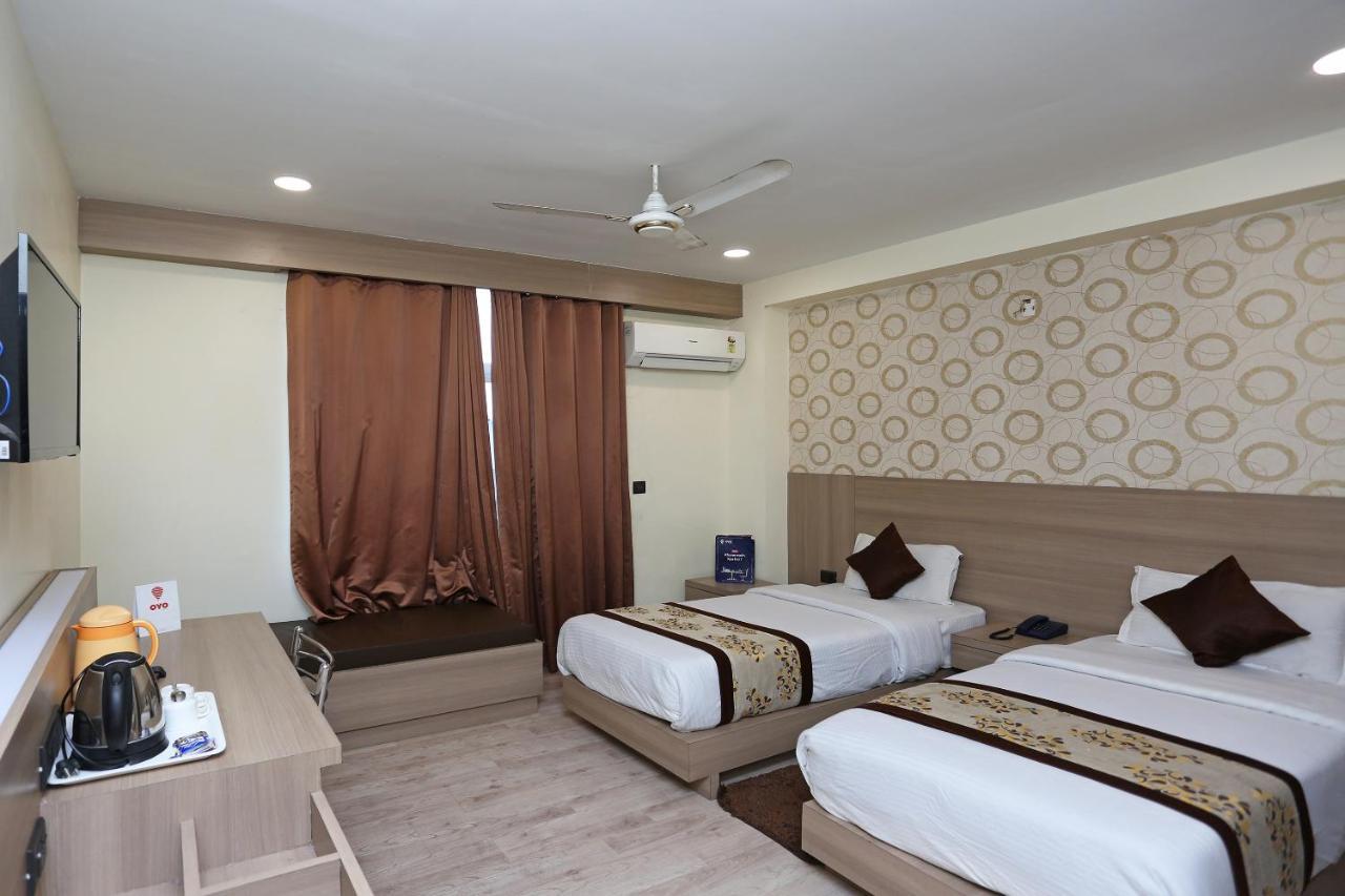 Capital O 5663 Gs Inn Chinhat Exterior foto